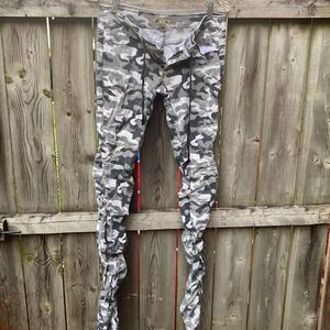 Camouflage pants sz. 3